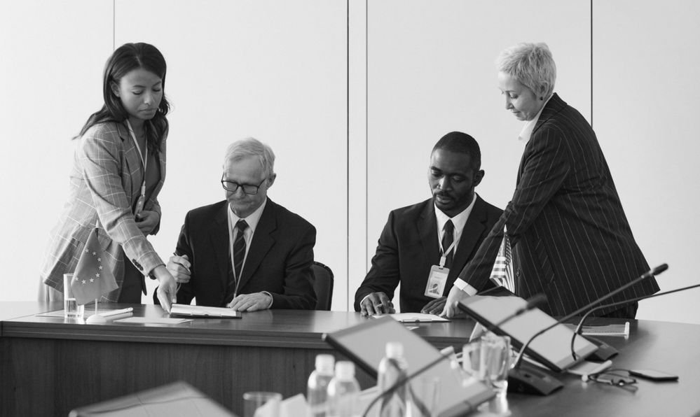 government meeting_crop_667_398_edit-1